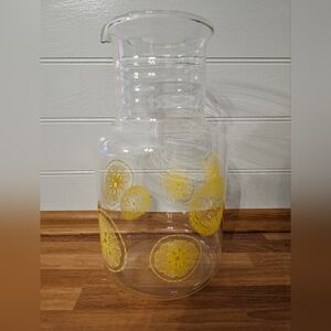 Pyrex Juice Jug